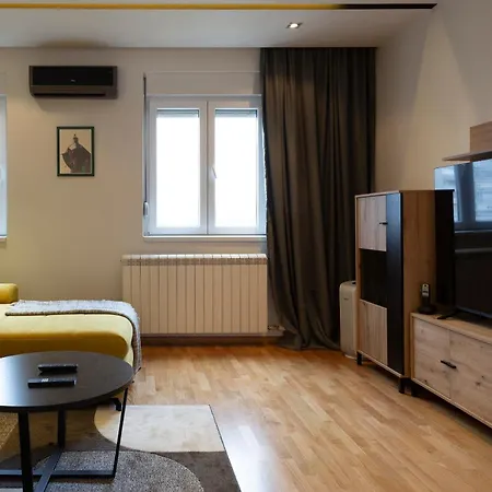 Charming Duplex In Apartment