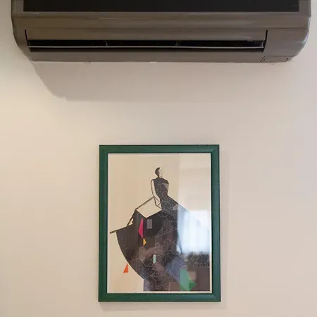 Charming Duplex In Lägenhet