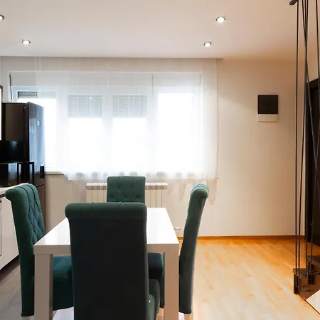 Charming Duplex In Belgrade